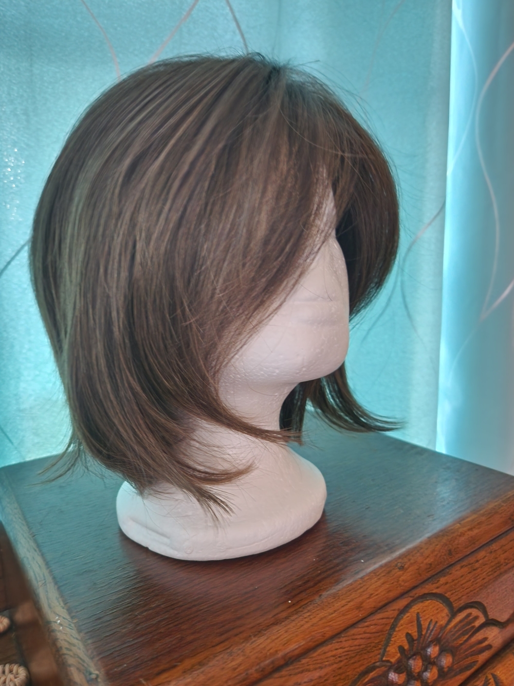 Short Layered Brown Women's Synthetic Wig - Soft Natural Shine - Picture 6 of 8